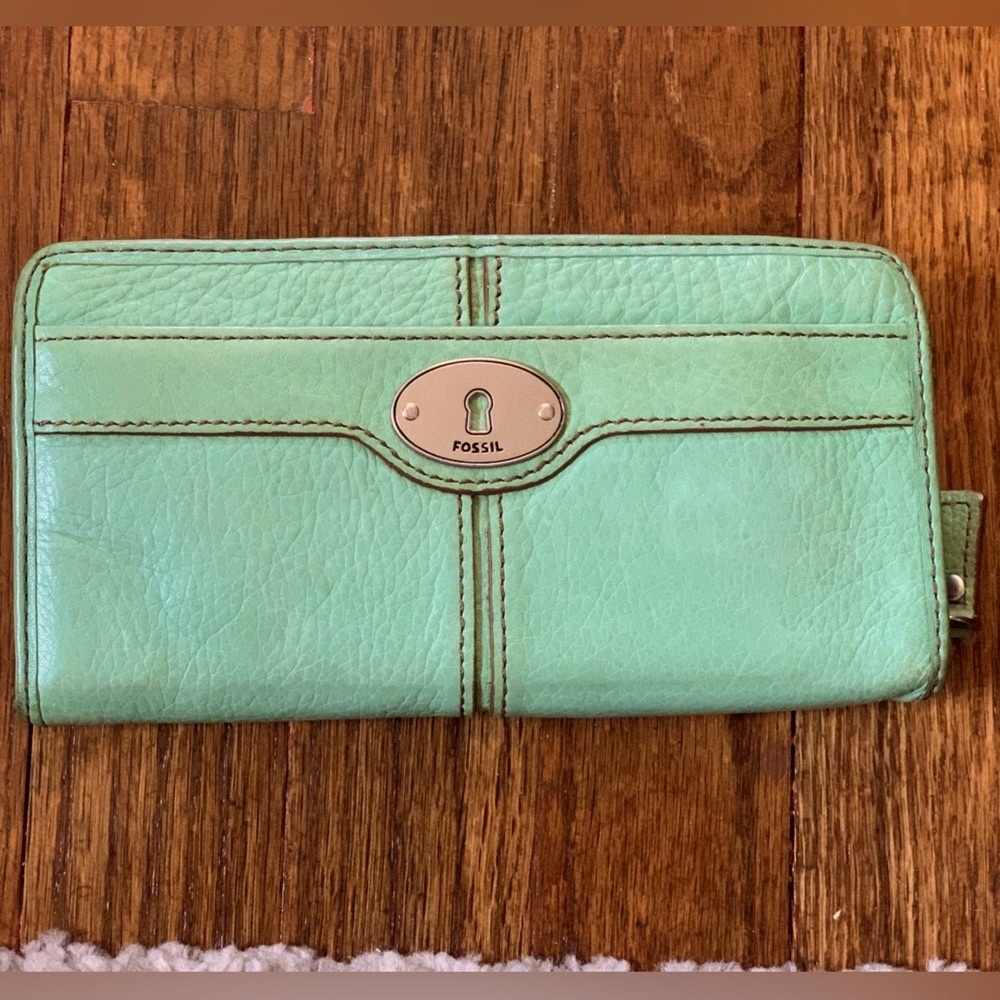 Fossil sage Green Zip around Leather Wallet